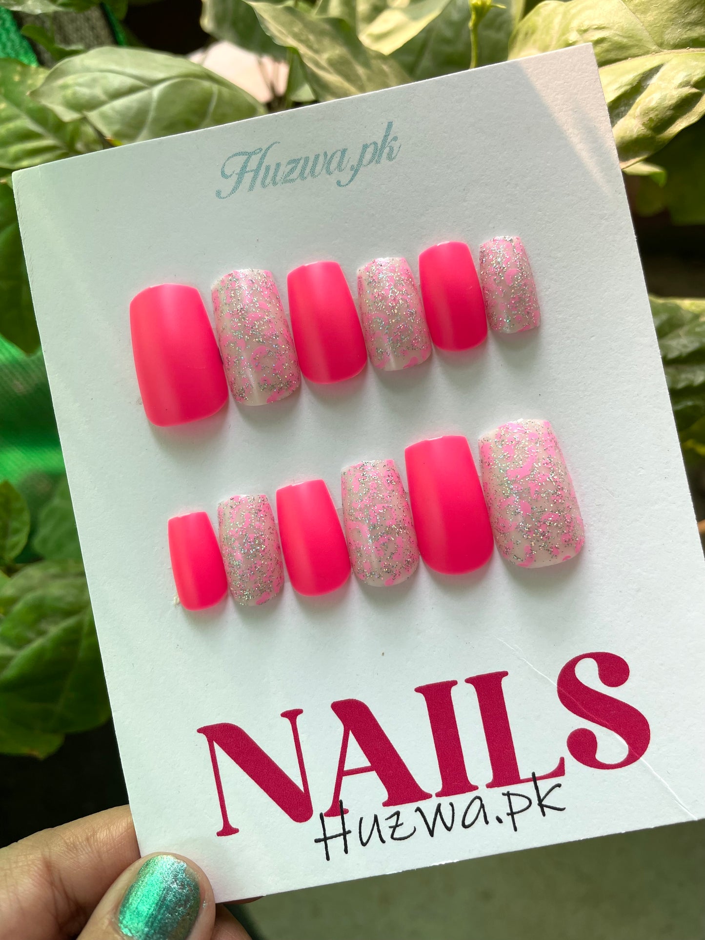Luxury Press-On Nails (Available in 12 Color )