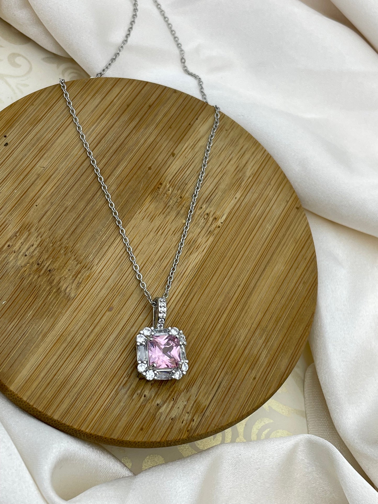 Elegant Pink Rhinestone Pendant
