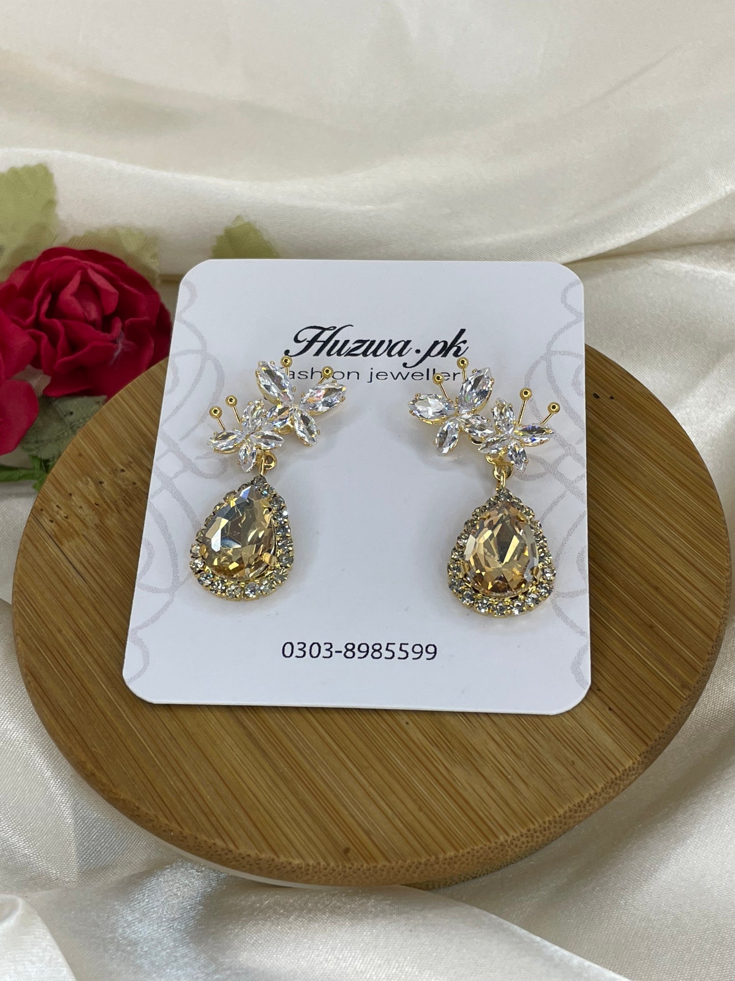 Elegant Butterfly Drop Earrings 2 Different Color