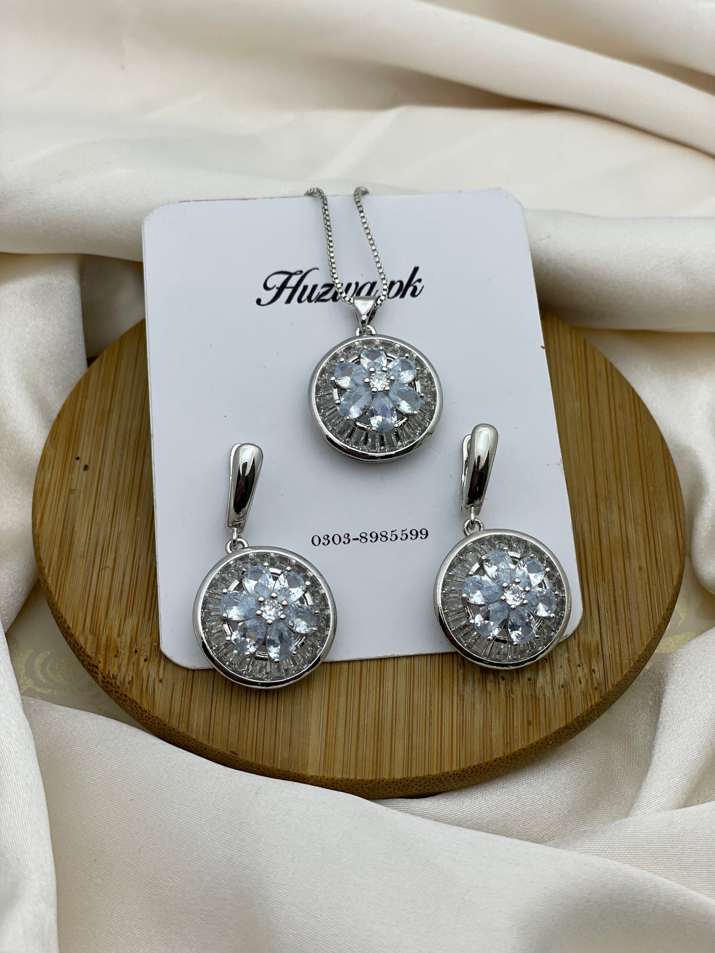 Elegant Necklace and Earrings Set