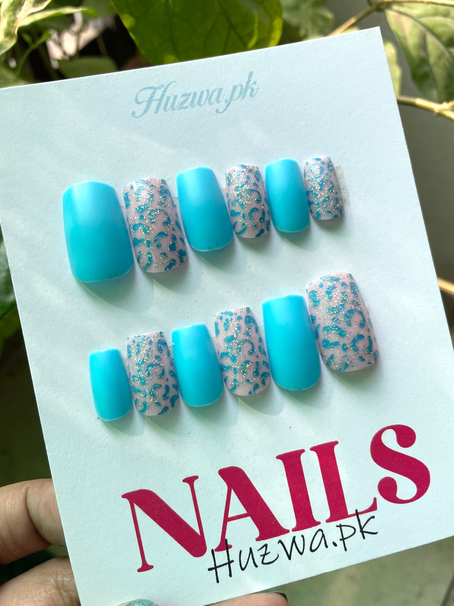 Luxury Press-On Nails (Available in 12 Color )