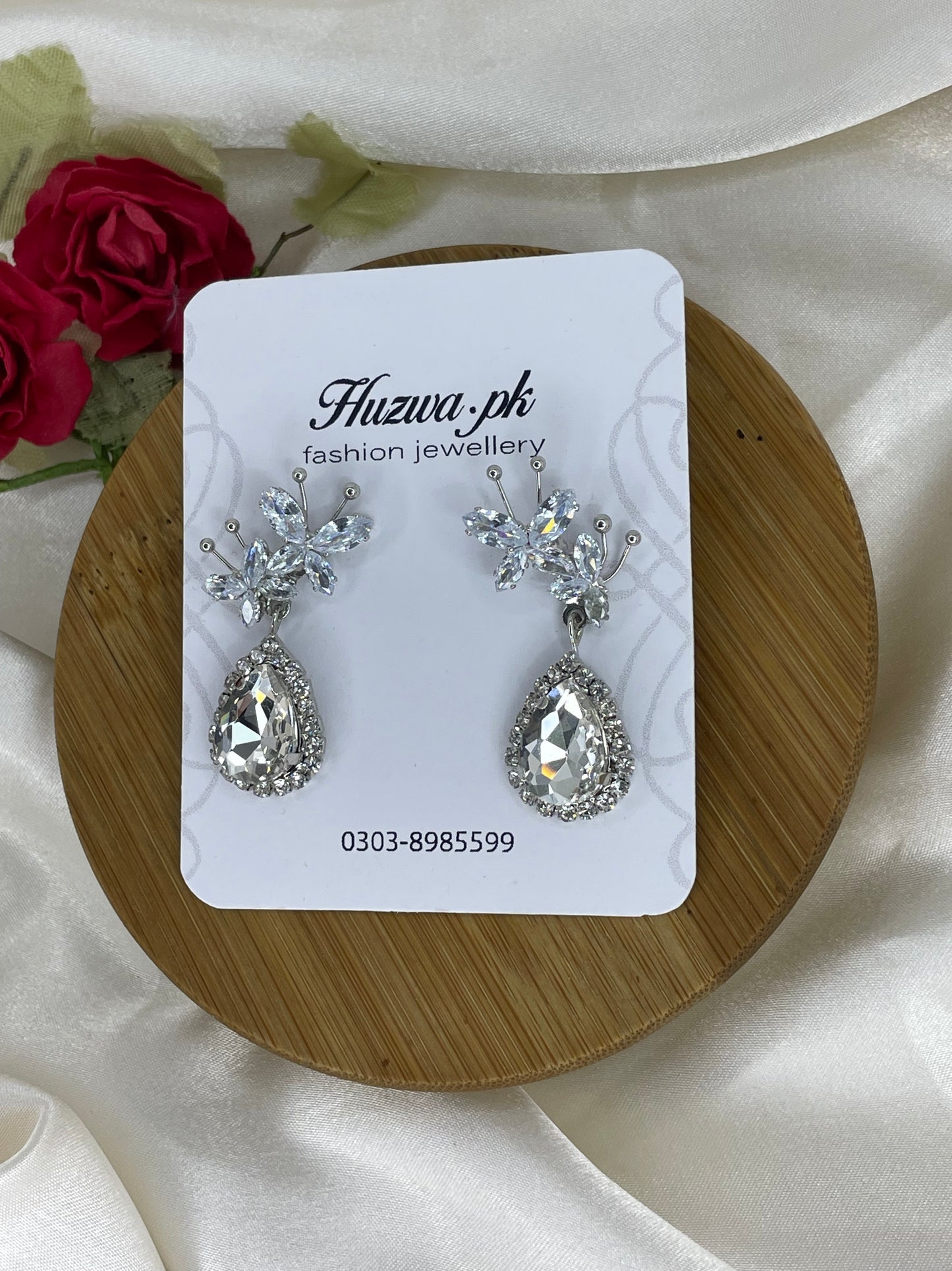Elegant Butterfly Drop Earrings 2 Different Color