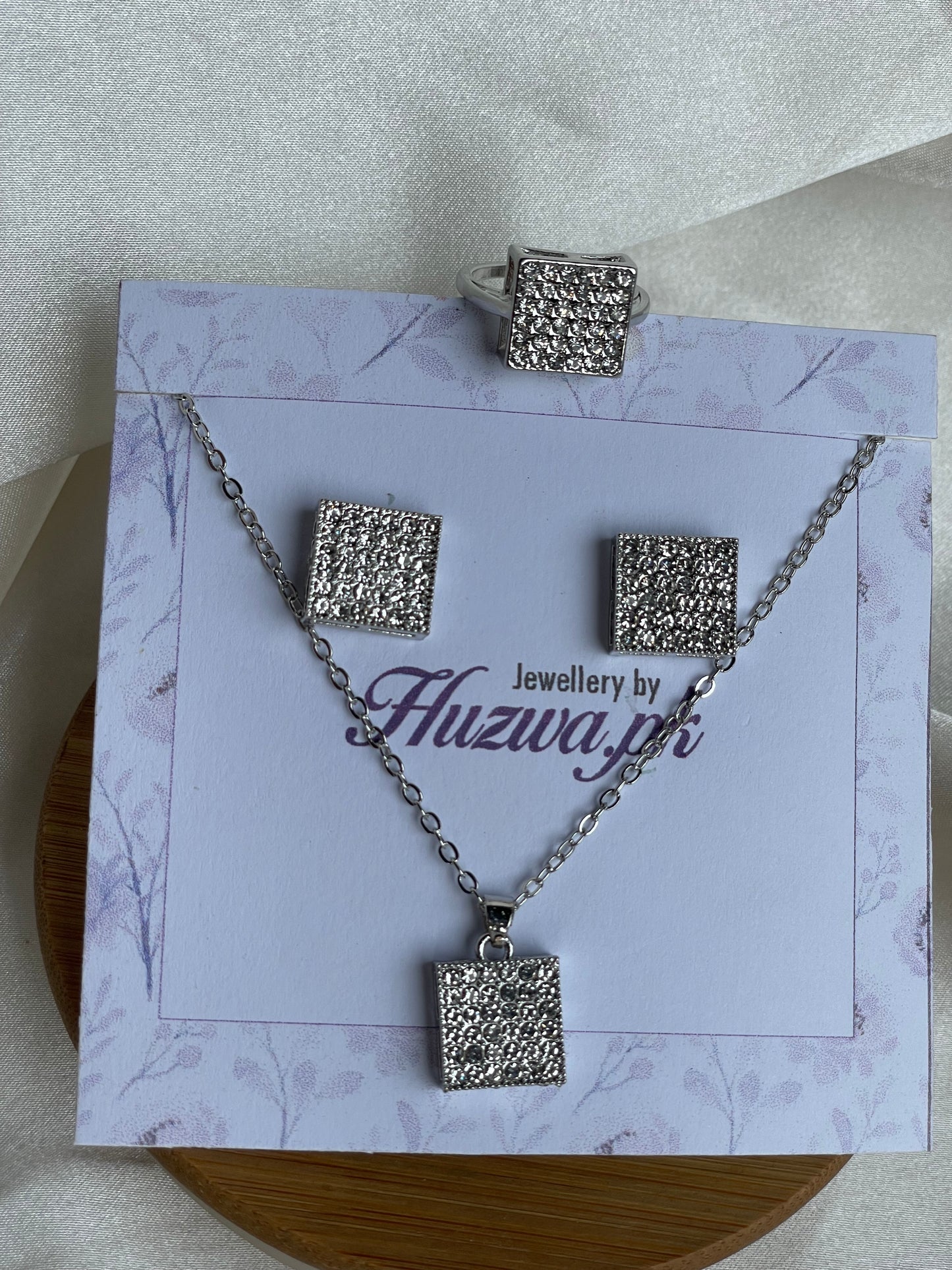 Nexa Jewellery Set