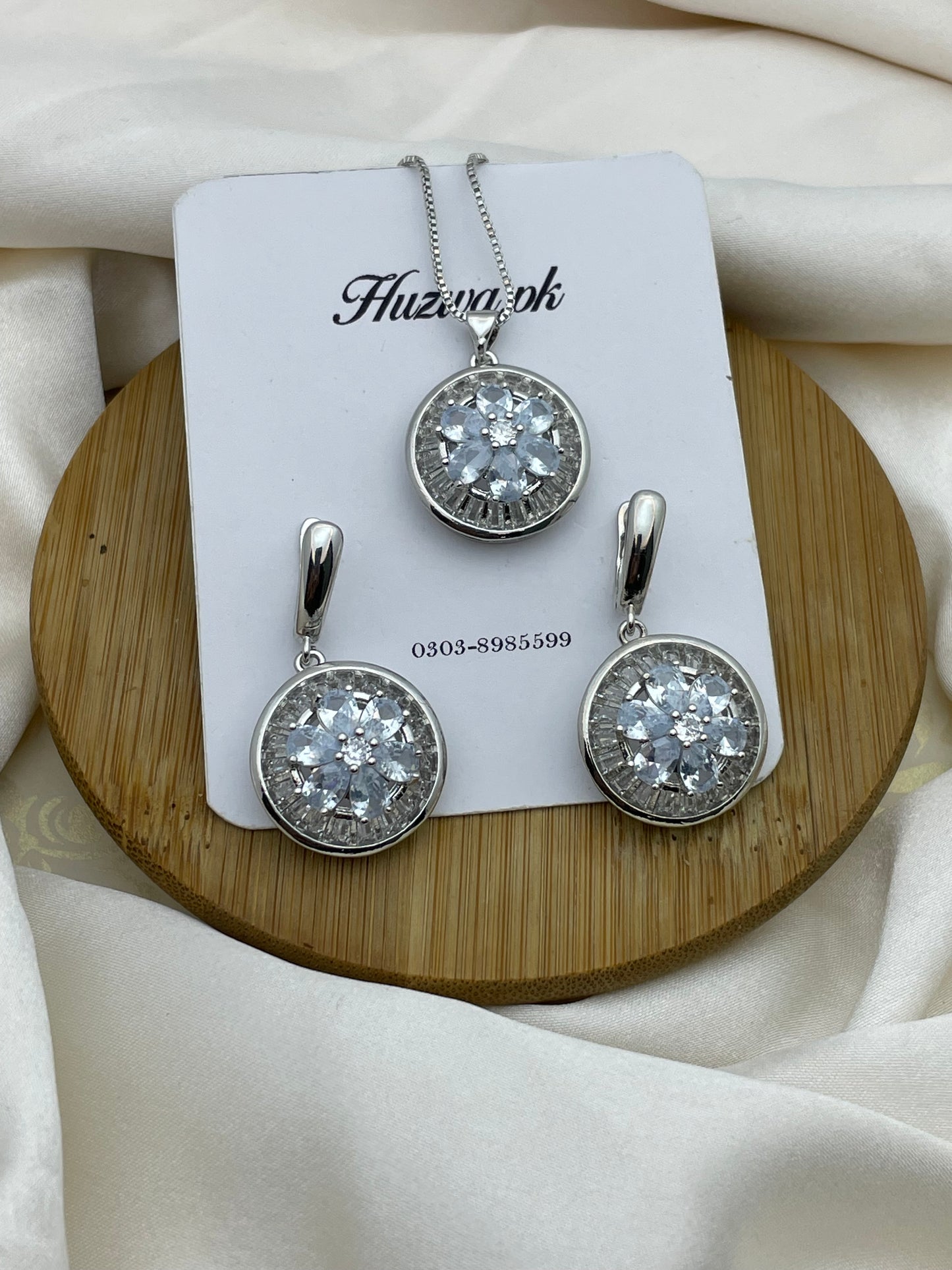 Elegant Necklace and Earrings Set