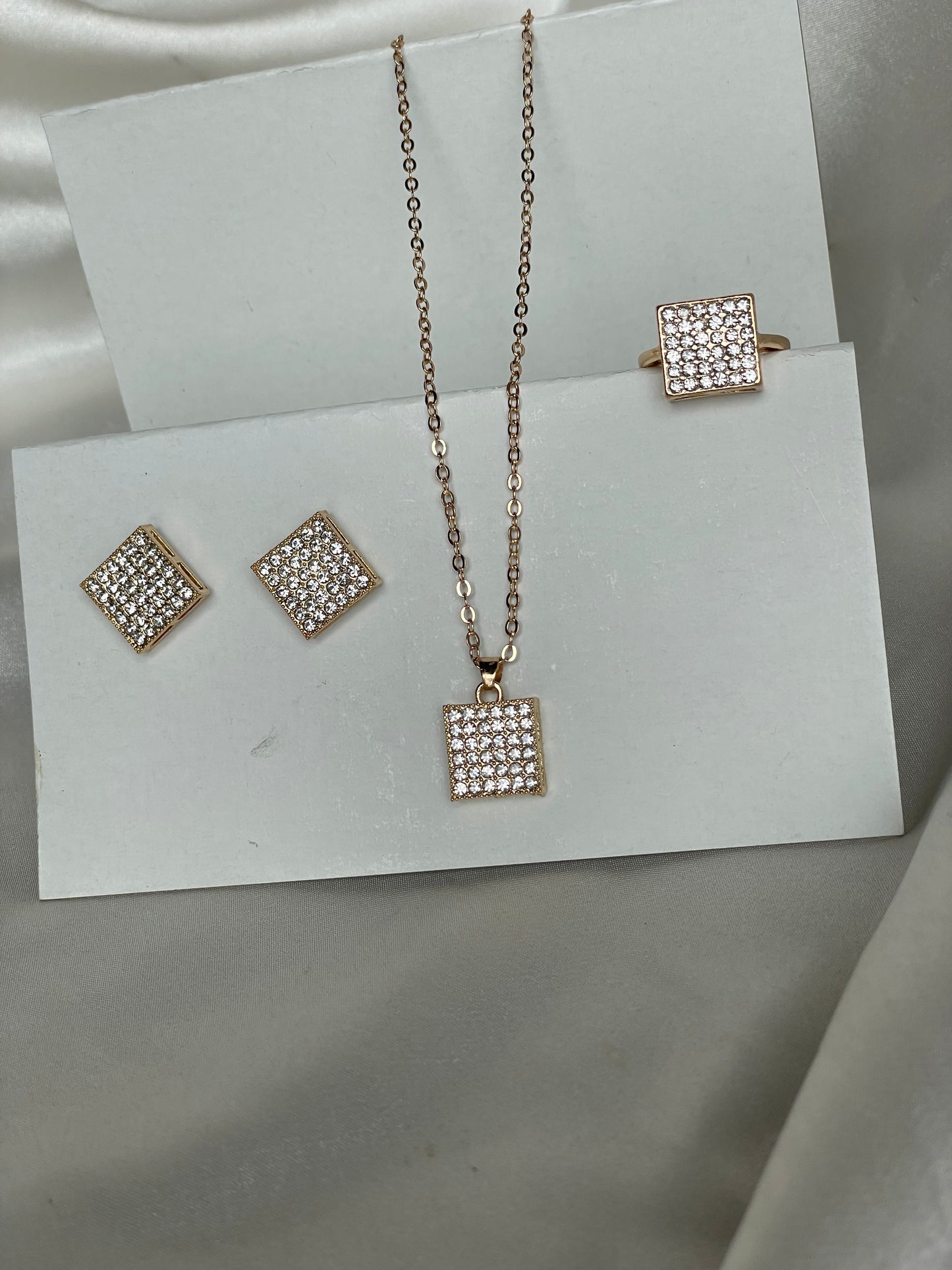 Nexa Jewellery Set
