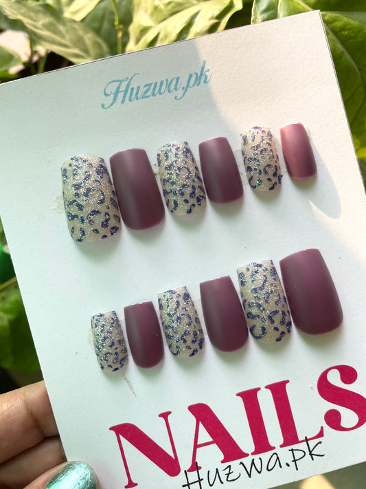 Luxury Press-On Nails (Available in 12 Color )