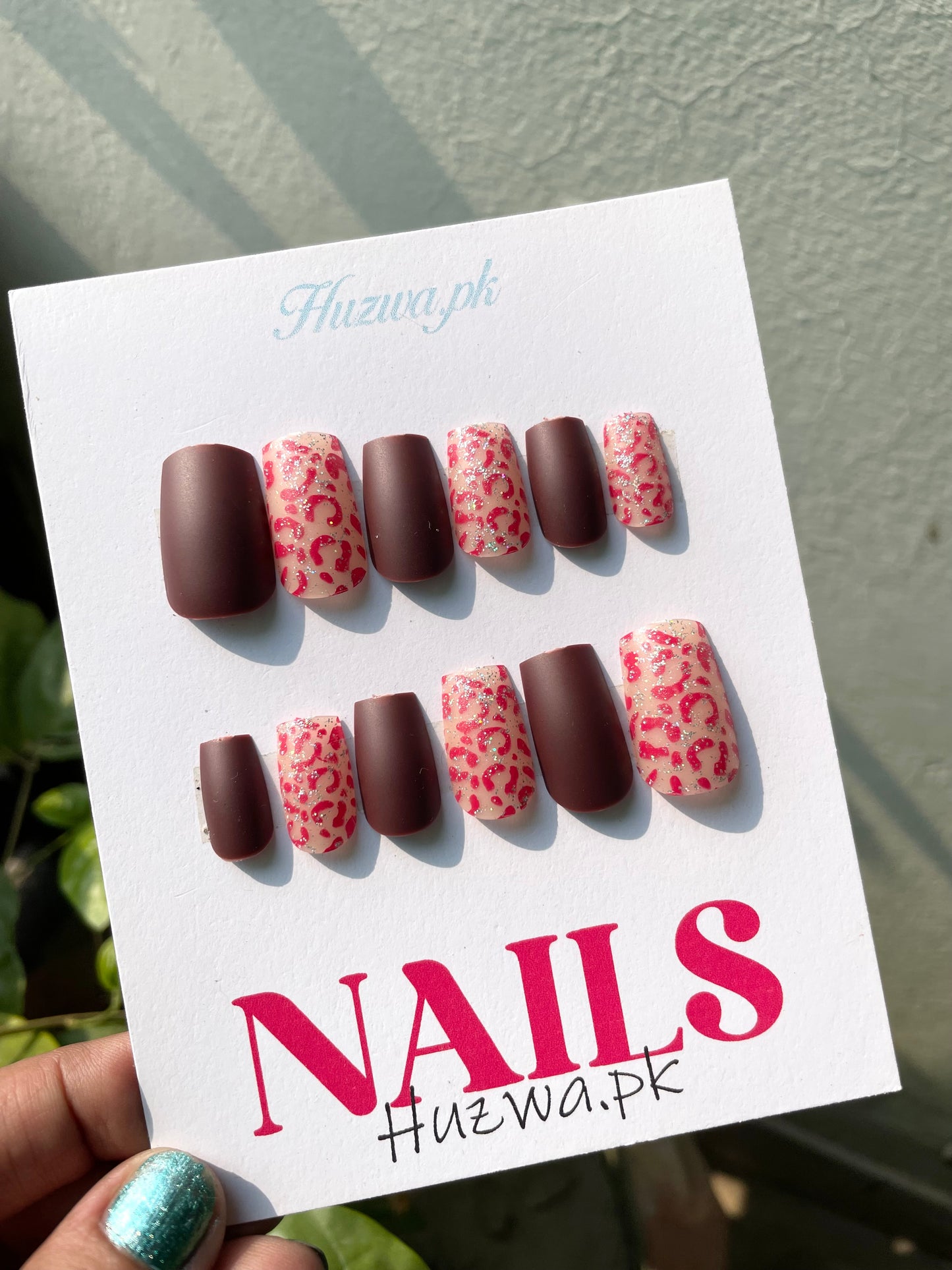 Luxury Press-On Nails (Available in 12 Color )