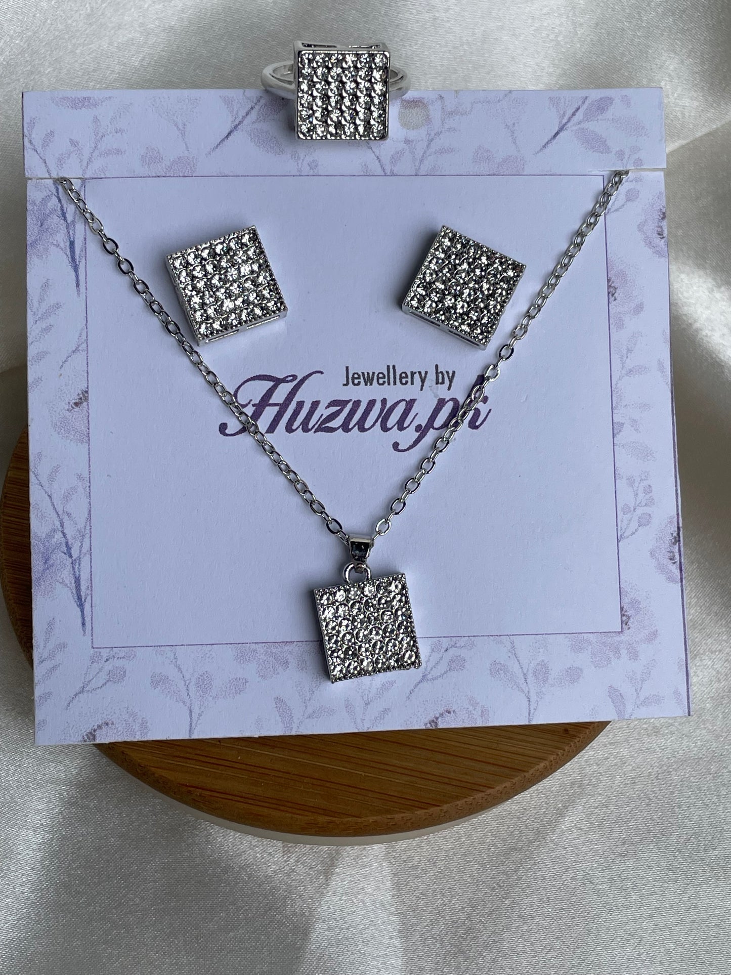 Nexa Jewellery Set