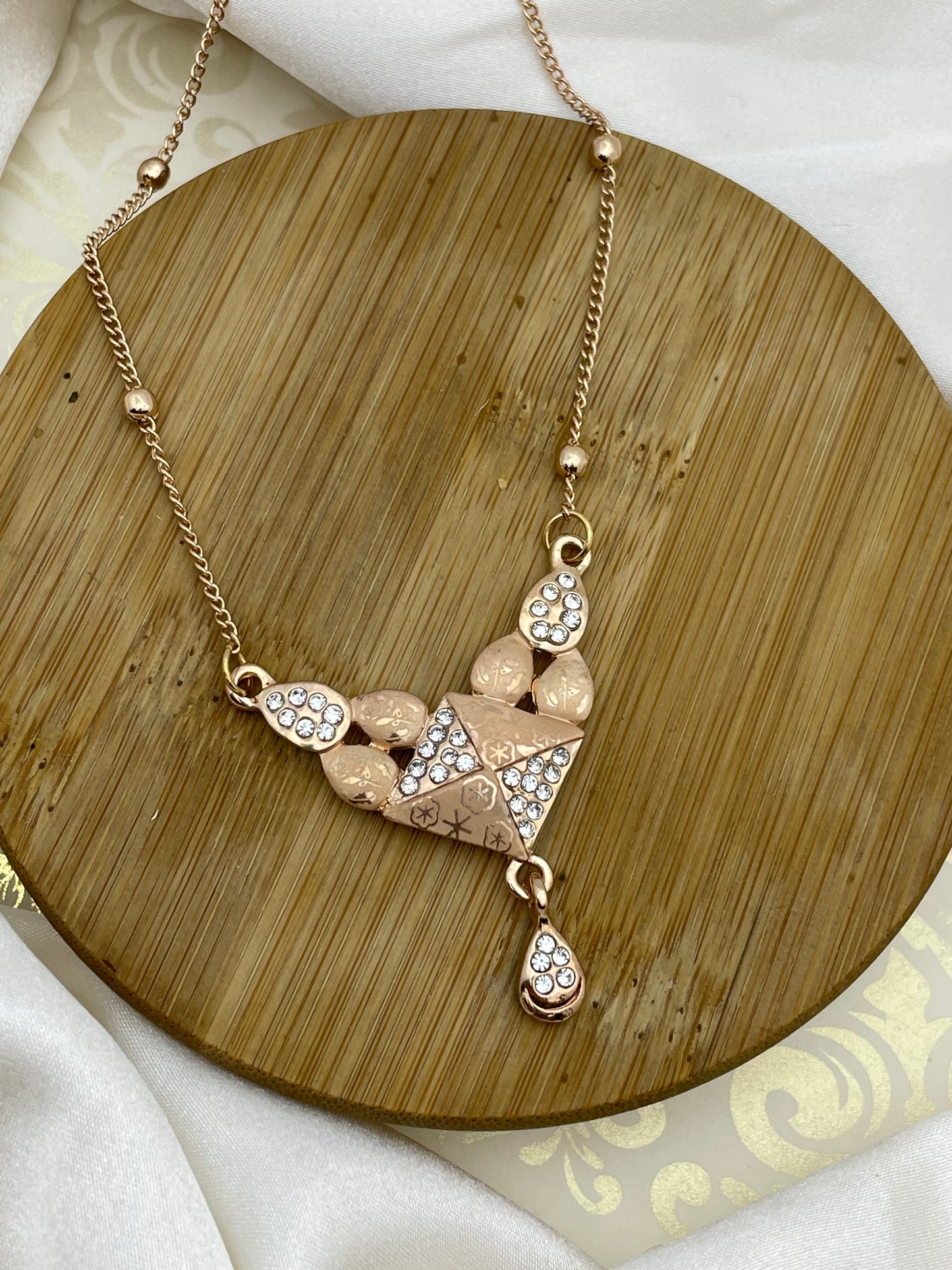 Elegant Golden Pendant