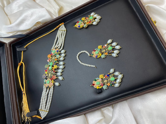 Stylish Choker Set With Earrings & Tikka
